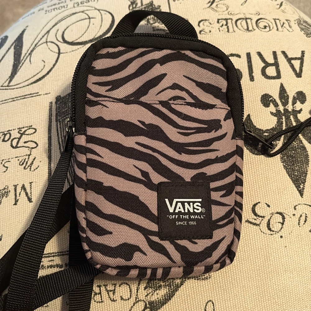 VANS Off The Wall LANYARD Crossbody BLACK ZEBRA Phone CC Carry